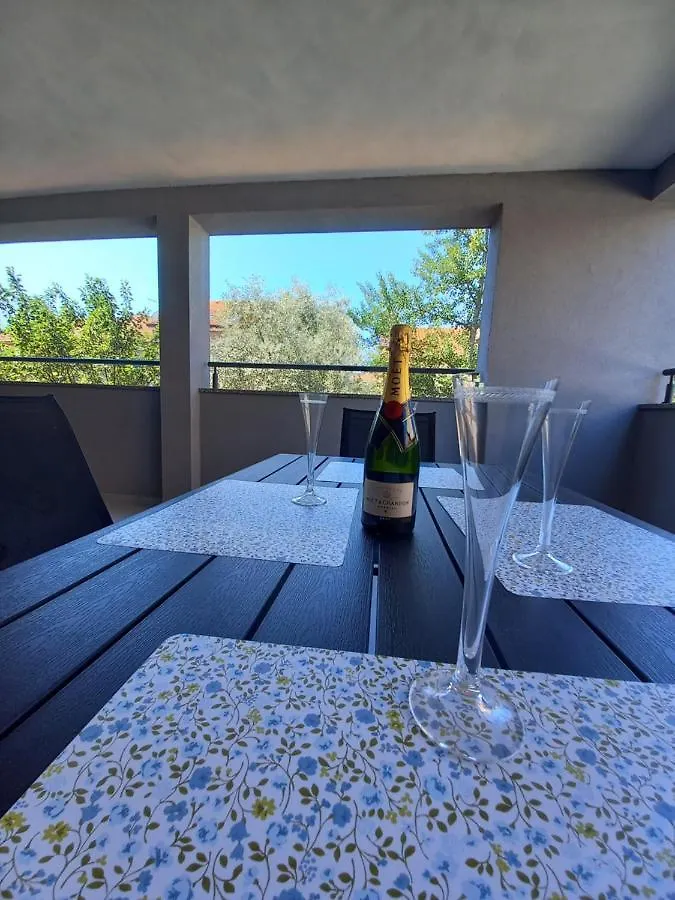 Apartments Dasara Ρόβινι