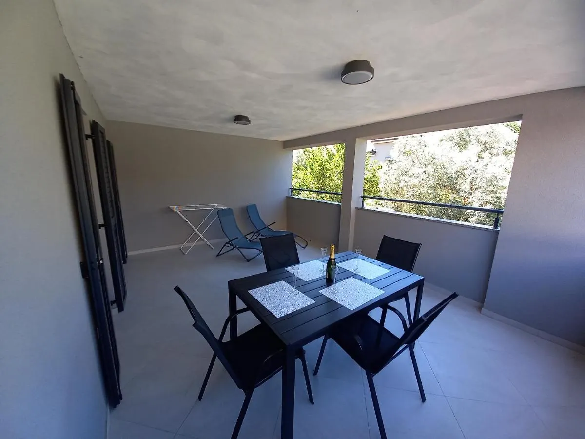 Apartments Dasara Ρόβινι 0*,  Κροατία